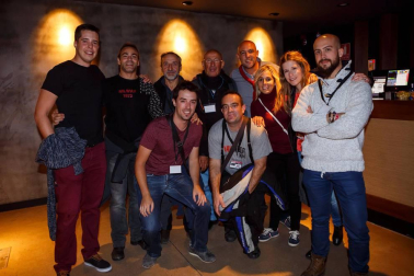 La segunda edición de la concentración motera Navarider tuvo un broche musical en la céntrica sala Zentral de Pamplona. Tras recorrer más 400 km por la Comunidad foral, los asistentes disfrutaron del concierto de la banda Rockstars, que versionó clásicos de grandes bandas, como Deep Purple, Bon Jovi, Whitesnake, Europe, Scorpions, Guns and Roses, Rainbow, Toto, Kiss y Van Halen, entre otros.