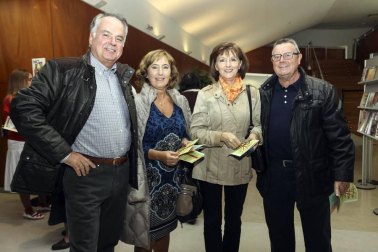 La Casa de Cultura de Burlada acogió el V Festival Solidario 'Burlada pobreza cero' dentro del programa Otoño solidario 2016: Burlada se mueve y coopera. Los asistentes pudieron disfrutar de un espectáculo en dos partes con grupos musicales y de baile de Burlada y otros países, que estuvo organizado por Caritas Interparroquial.