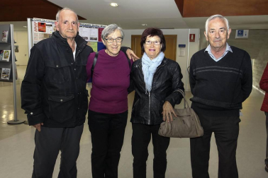 La Casa de Cultura de Burlada acogió el V Festival Solidario 'Burlada pobreza cero' dentro del programa Otoño solidario 2016: Burlada se mueve y coopera. Los asistentes pudieron disfrutar de un espectáculo en dos partes con grupos musicales y de baile de Burlada y otros países, que estuvo organizado por Caritas Interparroquial.
