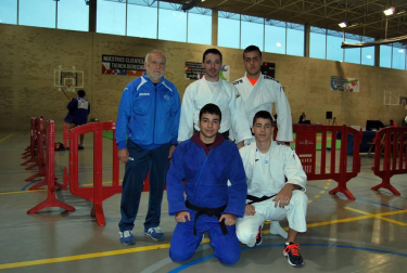 El sábado 22 de octubre, el Polideportivo Trinquete de Mendillorri acogió la XXIII edición del Torneo Internacional San Fermín-IV Copa de España Absoluta de judo, en el que tomaron parte un total de 145 deportistas procedentes de diversas comunidades autónomas. Navarra, en esta ocasión, estuvo representada por 36 judokas que lograron once medallas: dos oros, tres platas y seis bronces.