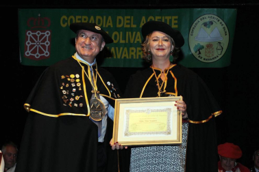 El 22 de octubre Cintruénigo acogió el XVI Capítulo General de la Cofradía del Aceite de Oliva de Navarra. La recepción en el ayuntamiento a autoridades, cofrades e invitados supuso el pistoletazo de salida a una jornada en la que no faltaron los desfiles, la investidura y juramentación de los nuevos cofrades de número y honor, el apadrinamiento de un olivo centenario, la lectura de un poema al olivo por Pepe Alfaro, el descubrimiento de una placa, la degustación gratuita de tostadas, la comida oficial o los sorteos. El domingo las actividades se trasladaron a la plana de Barillas, donde se rindió homenaje a los olivos bimilenarios y se realizó un almuerzo popular.