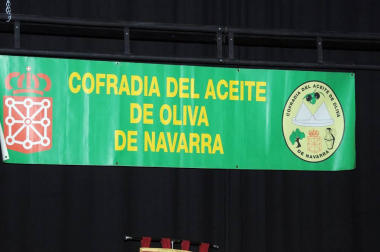 El 22 de octubre Cintruénigo acogió el XVI Capítulo General de la Cofradía del Aceite de Oliva de Navarra. La recepción en el ayuntamiento a autoridades, cofrades e invitados supuso el pistoletazo de salida a una jornada en la que no faltaron los desfiles, la investidura y juramentación de los nuevos cofrades de número y honor, el apadrinamiento de un olivo centenario, la lectura de un poema al olivo por Pepe Alfaro, el descubrimiento de una placa, la degustación gratuita de tostadas, la comida oficial o los sorteos. El domingo las actividades se trasladaron a la plana de Barillas, donde se rindió homenaje a los olivos bimilenarios y se realizó un almuerzo popular.