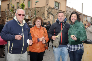 El 22 de octubre Cintruénigo acogió el XVI Capítulo General de la Cofradía del Aceite de Oliva de Navarra. La recepción en el ayuntamiento a autoridades, cofrades e invitados supuso el pistoletazo de salida a una jornada en la que no faltaron los desfiles, la investidura y juramentación de los nuevos cofrades de número y honor, el apadrinamiento de un olivo centenario, la lectura de un poema al olivo por Pepe Alfaro, el descubrimiento de una placa, la degustación gratuita de tostadas, la comida oficial o los sorteos. El domingo las actividades se trasladaron a la plana de Barillas, donde se rindió homenaje a los olivos bimilenarios y se realizó un almuerzo popular.