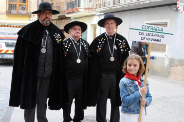 El 22 de octubre Cintruénigo acogió el XVI Capítulo General de la Cofradía del Aceite de Oliva de Navarra. La recepción en el ayuntamiento a autoridades, cofrades e invitados supuso el pistoletazo de salida a una jornada en la que no faltaron los desfiles, la investidura y juramentación de los nuevos cofrades de número y honor, el apadrinamiento de un olivo centenario, la lectura de un poema al olivo por Pepe Alfaro, el descubrimiento de una placa, la degustación gratuita de tostadas, la comida oficial o los sorteos. El domingo las actividades se trasladaron a la plana de Barillas, donde se rindió homenaje a los olivos bimilenarios y se realizó un almuerzo popular.
