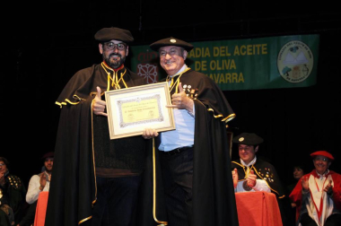 El 22 de octubre Cintruénigo acogió el XVI Capítulo General de la Cofradía del Aceite de Oliva de Navarra. La recepción en el ayuntamiento a autoridades, cofrades e invitados supuso el pistoletazo de salida a una jornada en la que no faltaron los desfiles, la investidura y juramentación de los nuevos cofrades de número y honor, el apadrinamiento de un olivo centenario, la lectura de un poema al olivo por Pepe Alfaro, el descubrimiento de una placa, la degustación gratuita de tostadas, la comida oficial o los sorteos. El domingo las actividades se trasladaron a la plana de Barillas, donde se rindió homenaje a los olivos bimilenarios y se realizó un almuerzo popular.