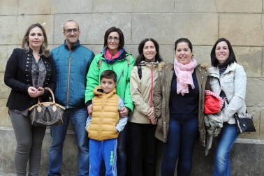 El 22 de octubre Cintruénigo acogió el XVI Capítulo General de la Cofradía del Aceite de Oliva de Navarra. La recepción en el ayuntamiento a autoridades, cofrades e invitados supuso el pistoletazo de salida a una jornada en la que no faltaron los desfiles, la investidura y juramentación de los nuevos cofrades de número y honor, el apadrinamiento de un olivo centenario, la lectura de un poema al olivo por Pepe Alfaro, el descubrimiento de una placa, la degustación gratuita de tostadas, la comida oficial o los sorteos. El domingo las actividades se trasladaron a la plana de Barillas, donde se rindió homenaje a los olivos bimilenarios y se realizó un almuerzo popular.