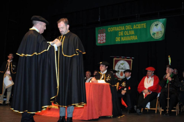 El 22 de octubre Cintruénigo acogió el XVI Capítulo General de la Cofradía del Aceite de Oliva de Navarra. La recepción en el ayuntamiento a autoridades, cofrades e invitados supuso el pistoletazo de salida a una jornada en la que no faltaron los desfiles, la investidura y juramentación de los nuevos cofrades de número y honor, el apadrinamiento de un olivo centenario, la lectura de un poema al olivo por Pepe Alfaro, el descubrimiento de una placa, la degustación gratuita de tostadas, la comida oficial o los sorteos. El domingo las actividades se trasladaron a la plana de Barillas, donde se rindió homenaje a los olivos bimilenarios y se realizó un almuerzo popular.