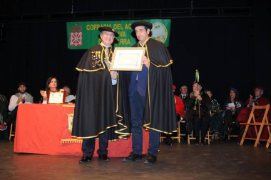 El 22 de octubre Cintruénigo acogió el XVI Capítulo General de la Cofradía del Aceite de Oliva de Navarra. La recepción en el ayuntamiento a autoridades, cofrades e invitados supuso el pistoletazo de salida a una jornada en la que no faltaron los desfiles, la investidura y juramentación de los nuevos cofrades de número y honor, el apadrinamiento de un olivo centenario, la lectura de un poema al olivo por Pepe Alfaro, el descubrimiento de una placa, la degustación gratuita de tostadas, la comida oficial o los sorteos. El domingo las actividades se trasladaron a la plana de Barillas, donde se rindió homenaje a los olivos bimilenarios y se realizó un almuerzo popular.
