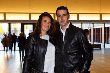 Un año más se ha celebrado la tradicional gala benéfica de la Fundación Juan Bonal en Baluarte. Música, baile y magia compartieron escenario, en una cita que permitió además conocer los proyectos desarrollados por esta ong. En la gala participaron la Escolanía del Orfeón Pamplonés, las escuelas de baile de Eva Espuelas y Cristina Zorrilla, el cantautor cubano Jorge Sánchez, el ilusionista Iurgi y el coro de Isterria. Este año, además, se contó con la presencia de la cantante Lorena Gómez, participante en programas de televisión como Operación Triunfo y Tu cara me suena.