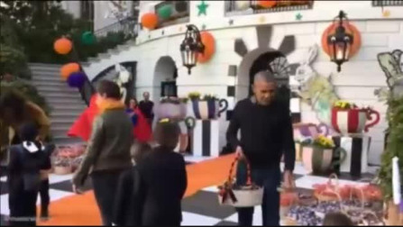 Obama canta 'Purple Rain' ante un niño disfrazado de Prince