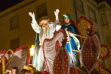 Melchor, Gaspar y Baltasar han llenado de ilusión las calles de Tudela