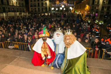 Melchor, Gaspar y Baltasar han llenado de ilusión las calles de Tudela