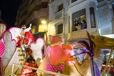 Melchor, Gaspar y Baltasar han llenado de ilusión las calles de Tudela