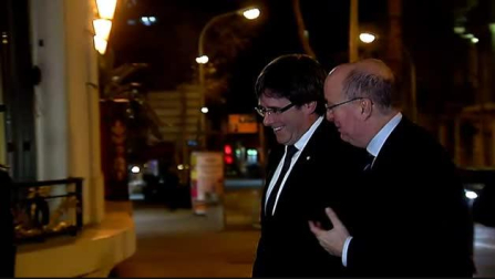 Care Santos gana el Premio Nadal con la obra 'Media vida'