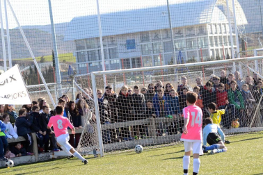 Galería de imágenes de la final del Torneo Fundación Osasuna, en la que Luis Amigó se ha impuesto por 6-1 a Catalina de Foix.