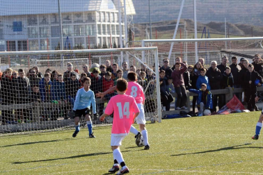 Galería de imágenes de la final del Torneo Fundación Osasuna, en la que Luis Amigó se ha impuesto por 6-1 a Catalina de Foix.