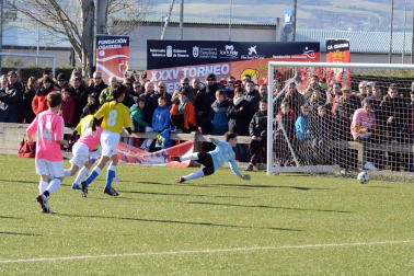 Galería de imágenes de la final del Torneo Fundación Osasuna, en la que Luis Amigó se ha impuesto por 6-1 a Catalina de Foix.