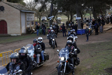 Concentración de aficionados a las motos en Ribaforada. I invernal motera