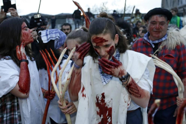 El carnaval rural de Alsasua celebra la noche del Momotxorro