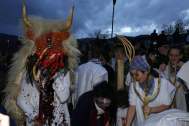 El carnaval rural de Alsasua celebra la noche del Momotxorro
