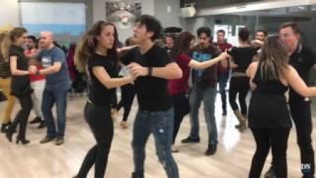 El auge de los bailes latinos en Pamplona