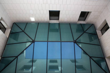 Imágenes del interior del edificio del Banco de España en Pamplona