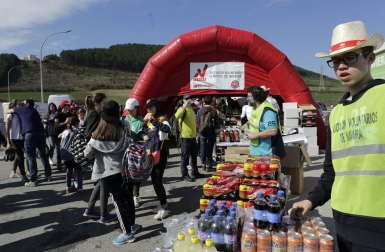 Los peregrinos caminaron hacia Javier con sol y buenas temperaturas