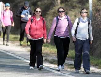 Los peregrinos caminaron hacia Javier con sol y buenas temperaturas