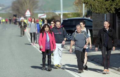 Los peregrinos caminaron hacia Javier con sol y buenas temperaturas
