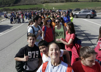 Los peregrinos caminaron hacia Javier con sol y buenas temperaturas