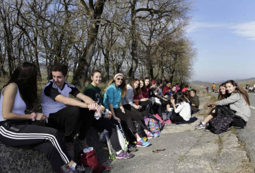 Los peregrinos caminaron hacia Javier con sol y buenas temperaturas