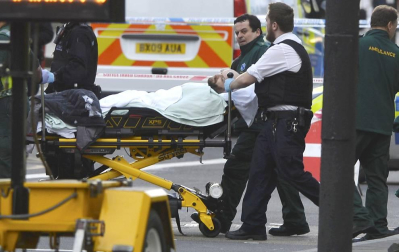 El ataque se ha producido en las inmediaciones del Parlamento británico y en uno de los patios del Palacio de Westminster