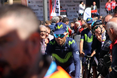 Imágenes de la salida de la Vuelta al País Vasco en Pamplona