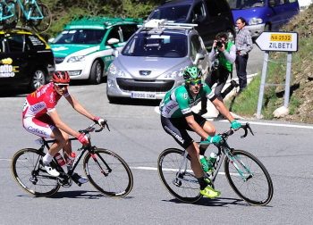 Imágenes de la salida de la Vuelta al País Vasco en Pamplona