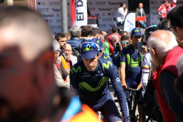 Imágenes de la salida de la Vuelta al País Vasco en Pamplona