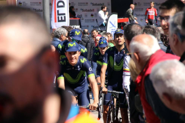 Imágenes de la salida de la Vuelta al País Vasco en Pamplona