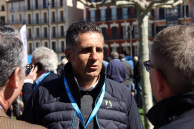 Imágenes de la salida de la Vuelta al País Vasco en Pamplona