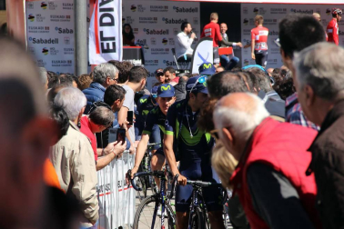 Imágenes de la salida de la Vuelta al País Vasco en Pamplona
