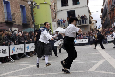 Fotos del Baile del Plego de Abligtas protagonizado por el Grupo de Danzas Mendianike.