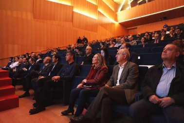 Más de 300 profesionales asisten a la entrega de los Premios DN+ en Baluarte