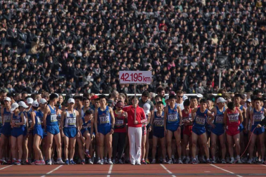 Multitudinaria carrera en la capital de Corea del Norte.