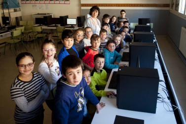 Escolares del colegio de Falces.