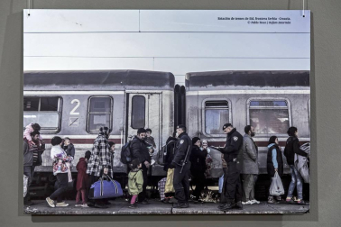 Una exposición en Condestable muestra las maletas de once refugiados