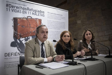 Una exposición en Condestable muestra las maletas de once refugiados