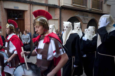 Fotos de la procesión de Viernes Santo en Peralta