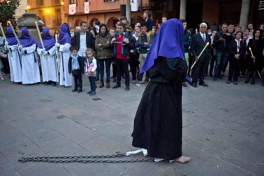 Fotos de la procesión de Viernes Santo en Peralta