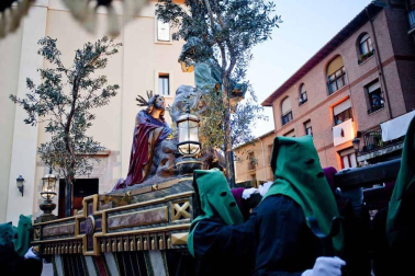 Fotos de la procesión de Viernes Santo en Peralta