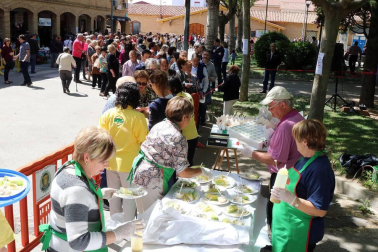 Concurso de guisos con verduras en el barrio de Lourdes