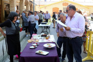 Concurso de guisos con verduras en el barrio de Lourdes