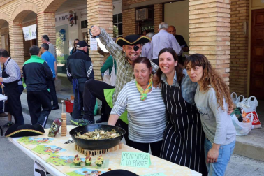 Concurso de guisos con verduras en el barrio de Lourdes
